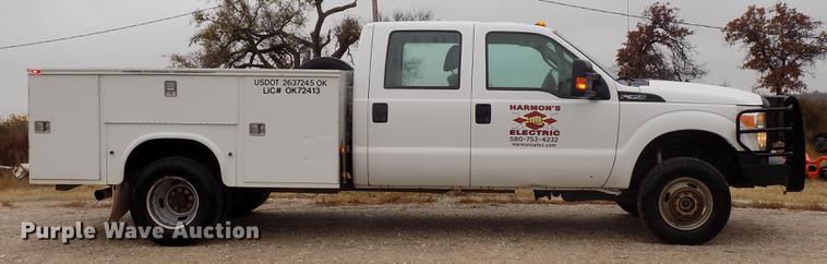 image for item DD3513 2013 Ford F350 Super Duty Crew Cab utility bed pickup truck