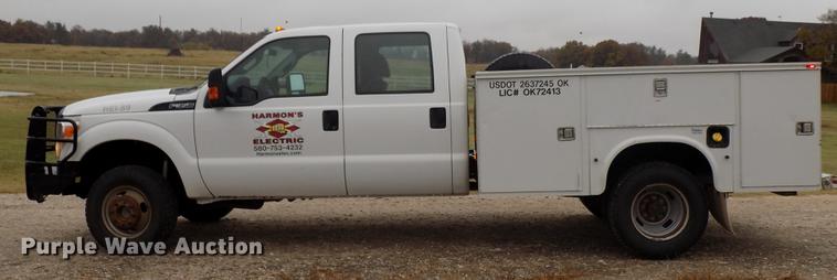 image for item DD3513 2013 Ford F350 Super Duty Crew Cab utility bed pickup truck