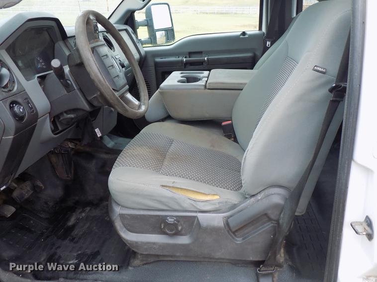 image for item DD3513 2013 Ford F350 Super Duty Crew Cab utility bed pickup truck