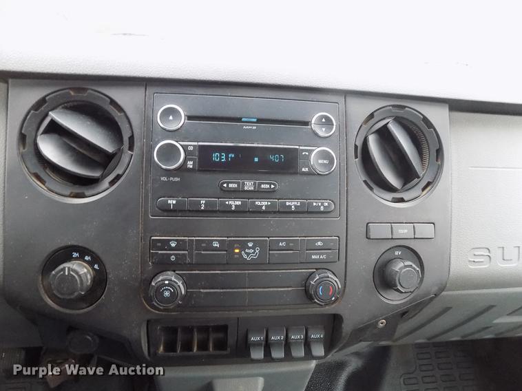 image for item DD3513 2013 Ford F350 Super Duty Crew Cab utility bed pickup truck