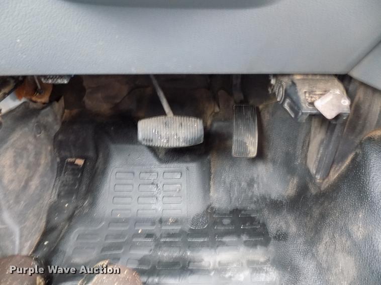 image for item DD3513 2013 Ford F350 Super Duty Crew Cab utility bed pickup truck