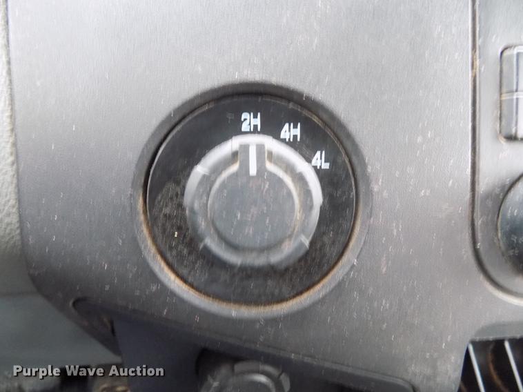 image for item DD3513 2013 Ford F350 Super Duty Crew Cab utility bed pickup truck