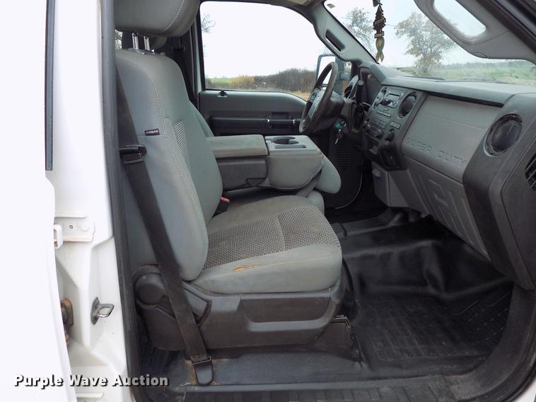 image for item DD3513 2013 Ford F350 Super Duty Crew Cab utility bed pickup truck