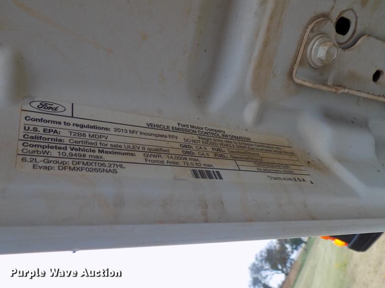 image for item DD3513 2013 Ford F350 Super Duty Crew Cab utility bed pickup truck