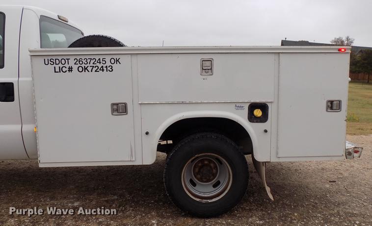 image for item DD3513 2013 Ford F350 Super Duty Crew Cab utility bed pickup truck