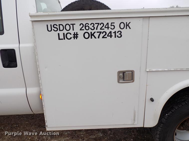 image for item DD3513 2013 Ford F350 Super Duty Crew Cab utility bed pickup truck