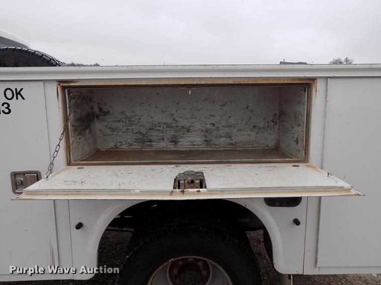 image for item DD3513 2013 Ford F350 Super Duty Crew Cab utility bed pickup truck