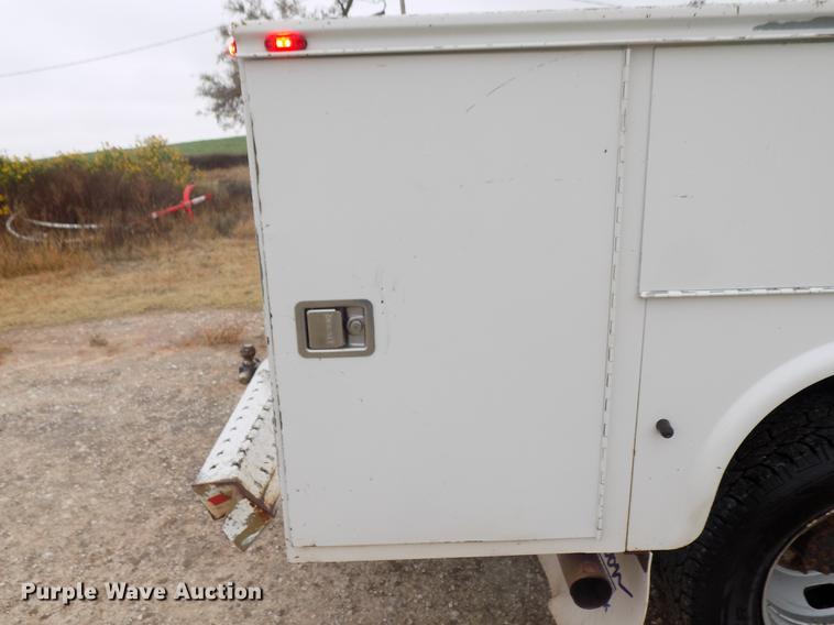 image for item DD3513 2013 Ford F350 Super Duty Crew Cab utility bed pickup truck