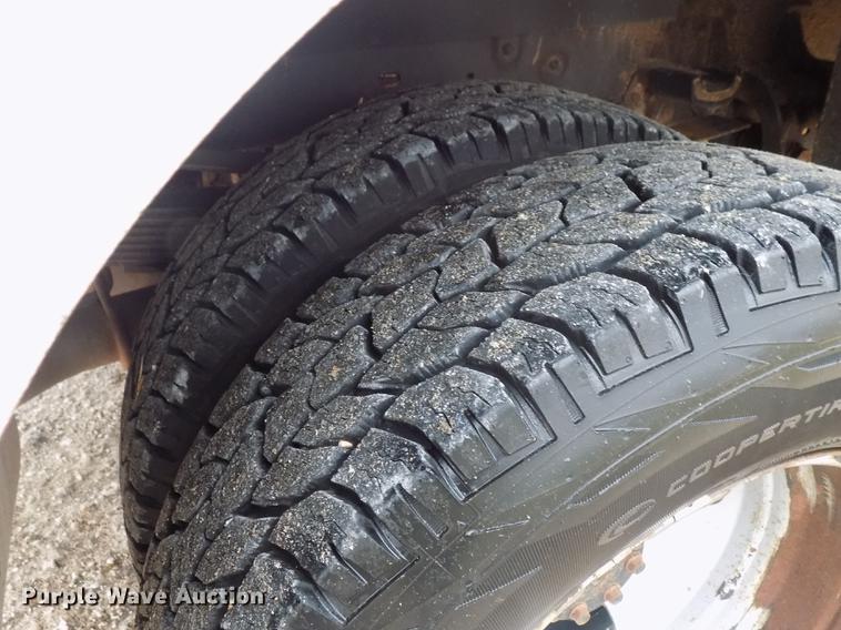 image for item DD3513 2013 Ford F350 Super Duty Crew Cab utility bed pickup truck