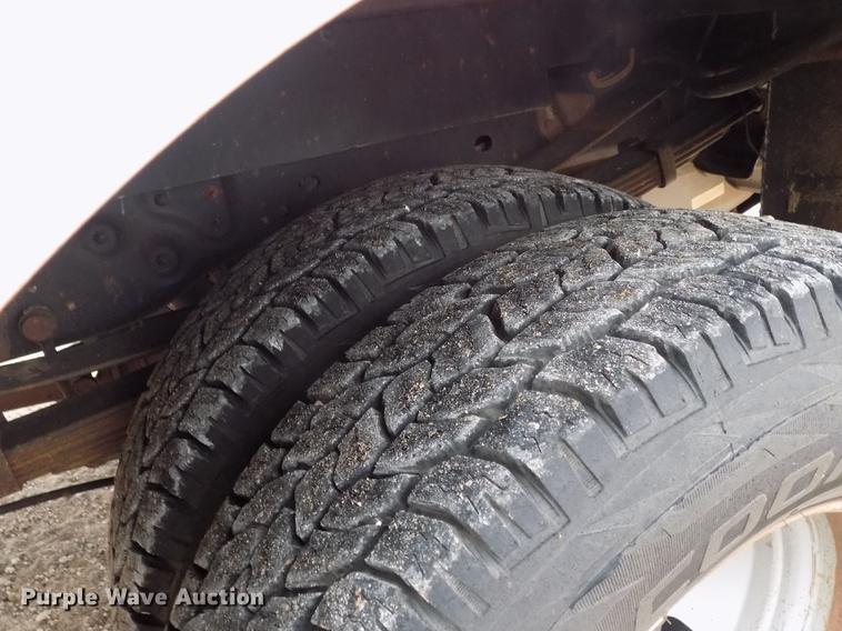 image for item DD3513 2013 Ford F350 Super Duty Crew Cab utility bed pickup truck