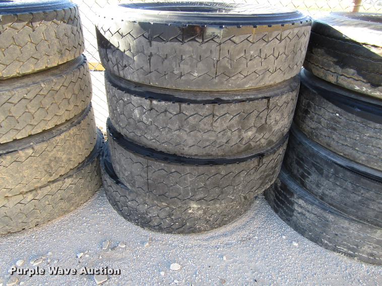 image for item DD3739 (20) tires