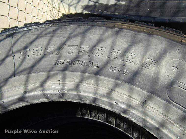 image for item DD3739 (20) tires