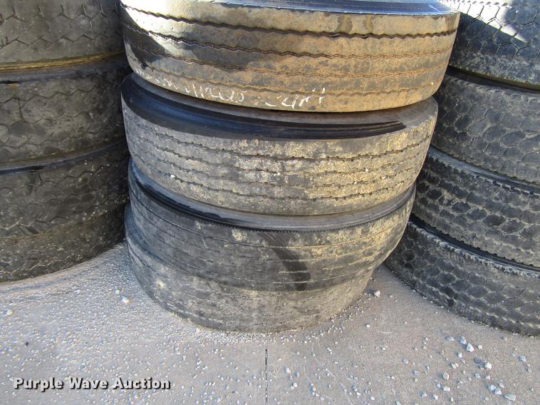 image for item DD3739 (20) tires