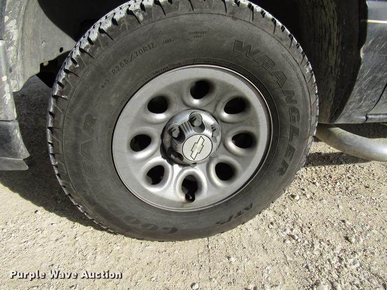 image for item DD3758 2006 Chevrolet Silverado 1500 pickup truck