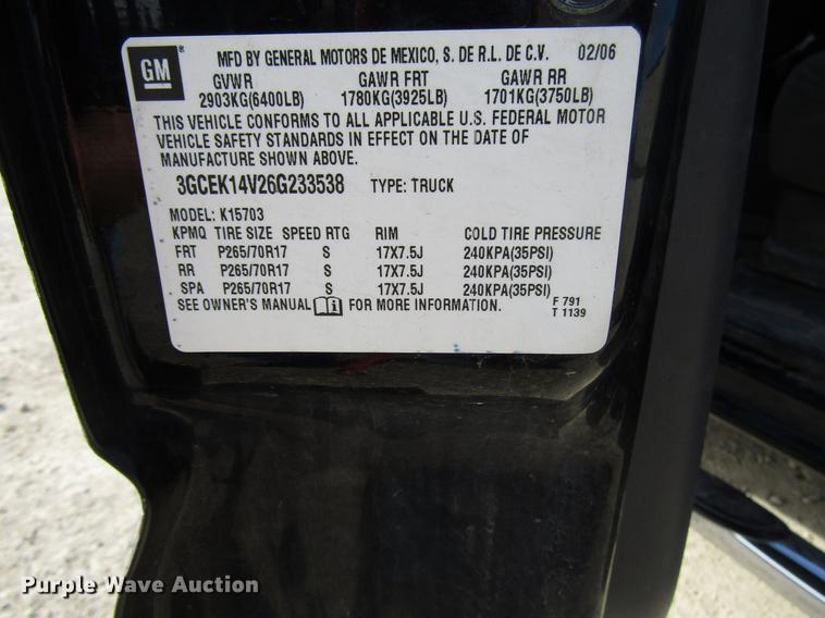 image for item DD3758 2006 Chevrolet Silverado 1500 pickup truck