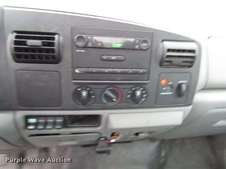 image for item DD3780 2006 Ford F250 Super Duty service truck