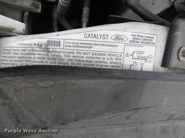 image for item DD3780 2006 Ford F250 Super Duty service truck