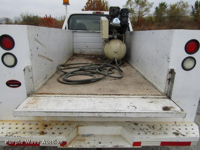 image for item DD3780 2006 Ford F250 Super Duty service truck