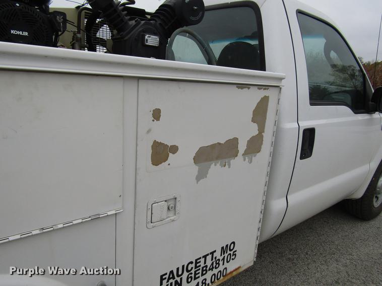 image for item DD3780 2006 Ford F250 Super Duty service truck