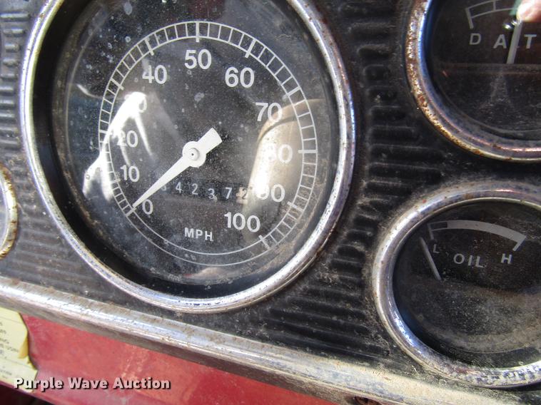 image for item DD3789 1973 Ford F600 flatbed truck