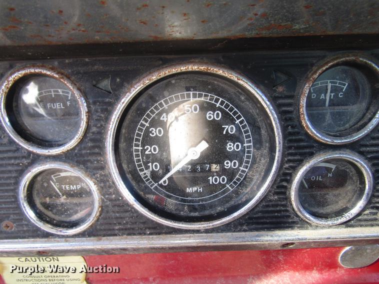 image for item DD3789 1973 Ford F600 flatbed truck