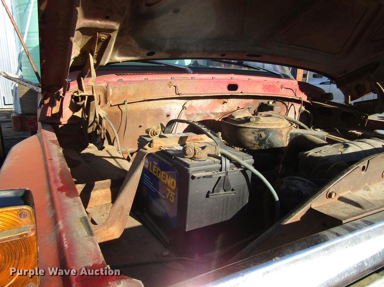 image for item DD3789 1973 Ford F600 flatbed truck