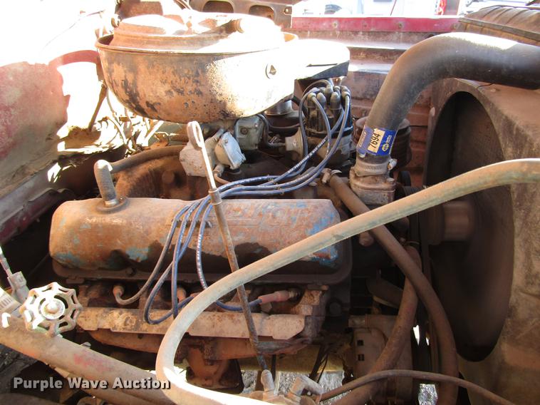 image for item DD3789 1973 Ford F600 flatbed truck