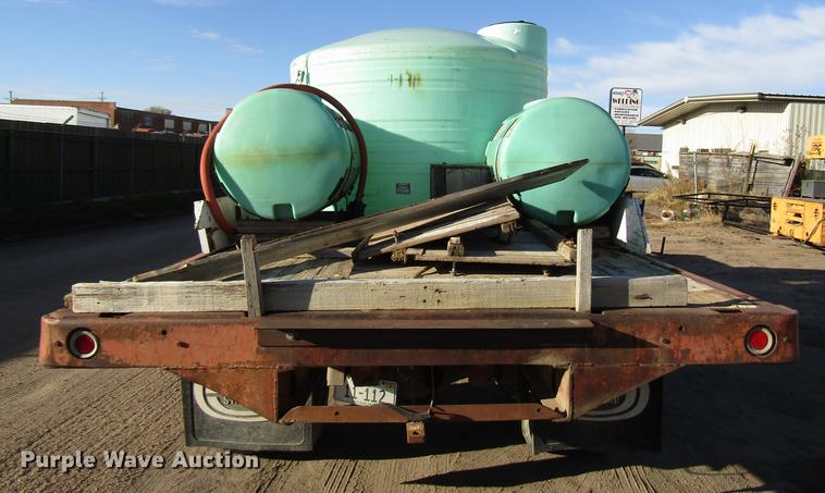 image for item DD3789 1973 Ford F600 flatbed truck