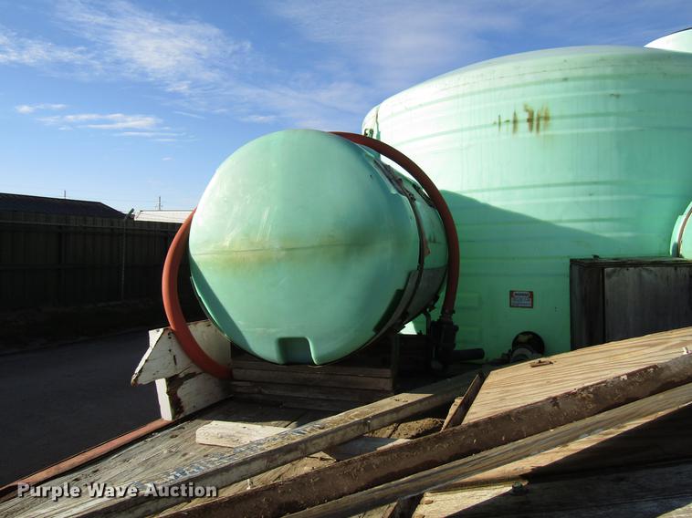 image for item DD3789 1973 Ford F600 flatbed truck