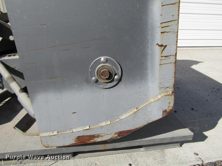 image for item DD3794 Toro Groundsmaster 327 lawn mower