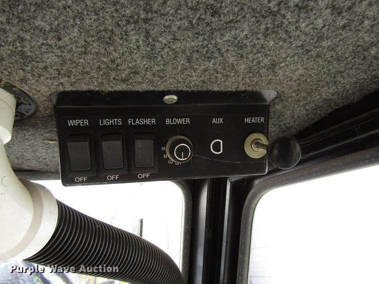 image for item DD3794 Toro Groundsmaster 327 lawn mower