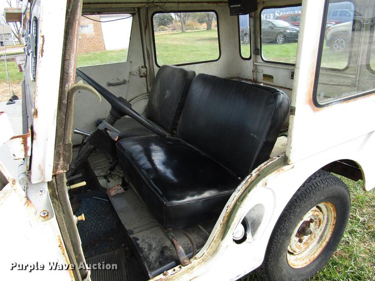 image for item DD3795 1966 Jeep 8322 SUV