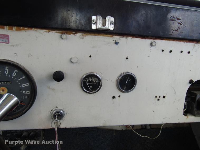 image for item DD3795 1966 Jeep 8322 SUV