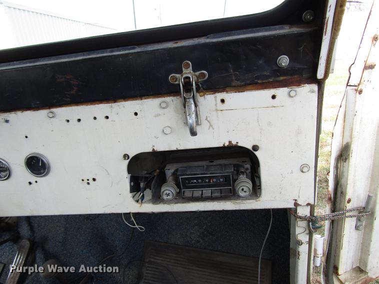 image for item DD3795 1966 Jeep 8322 SUV