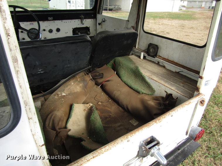 image for item DD3795 1966 Jeep 8322 SUV