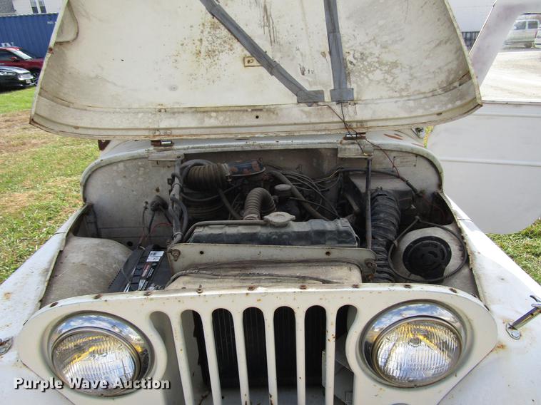 image for item DD3795 1966 Jeep 8322 SUV