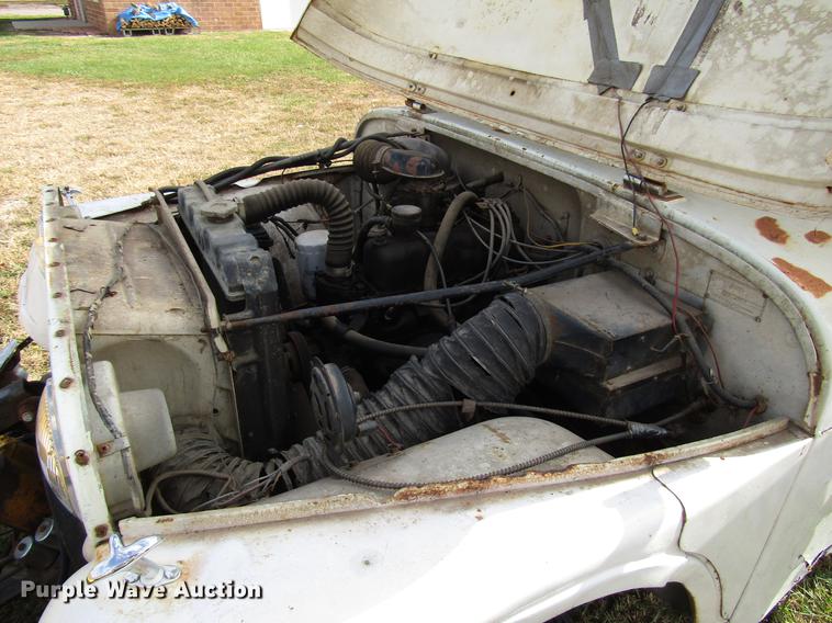 image for item DD3795 1966 Jeep 8322 SUV