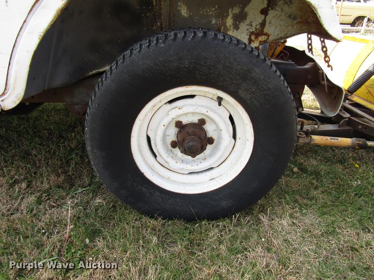 image for item DD3795 1966 Jeep 8322 SUV