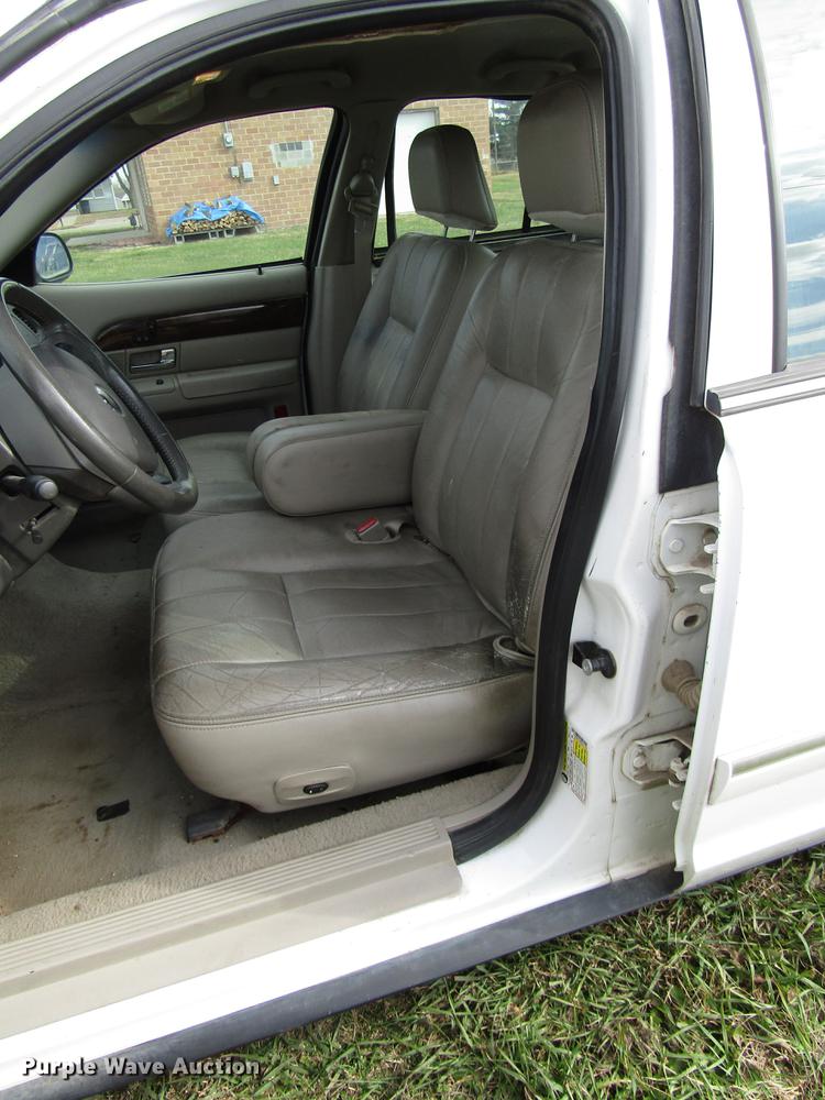 image for item DD3796 2008 Mercury Grand Marquis