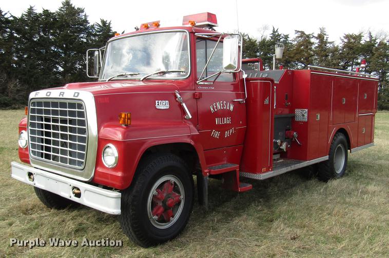 image for item DD3798 1977 Ford 750 fire truck