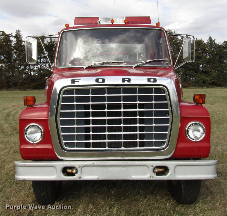 image for item DD3798 1977 Ford 750 fire truck