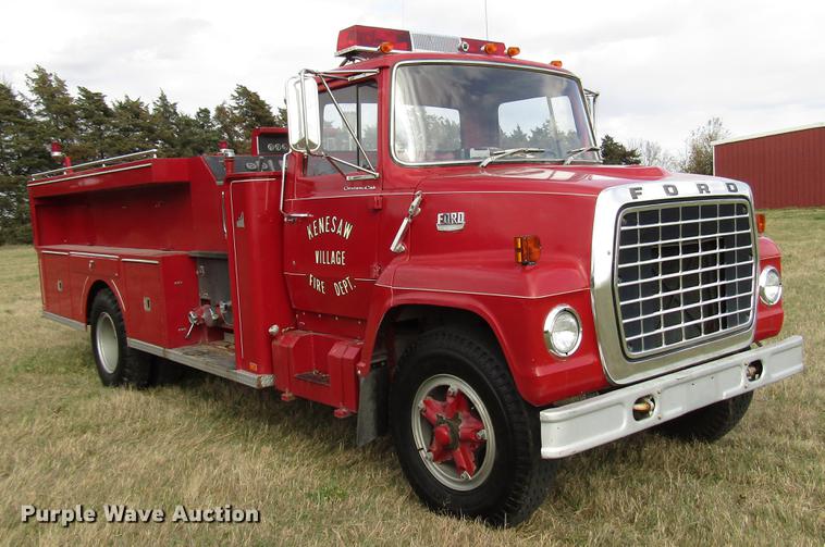 image for item DD3798 1977 Ford 750 fire truck