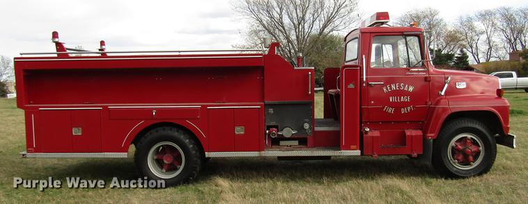image for item DD3798 1977 Ford 750 fire truck