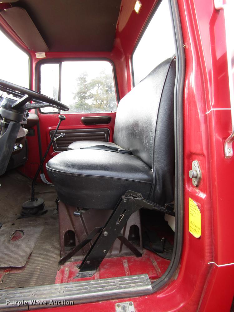 image for item DD3798 1977 Ford 750 fire truck