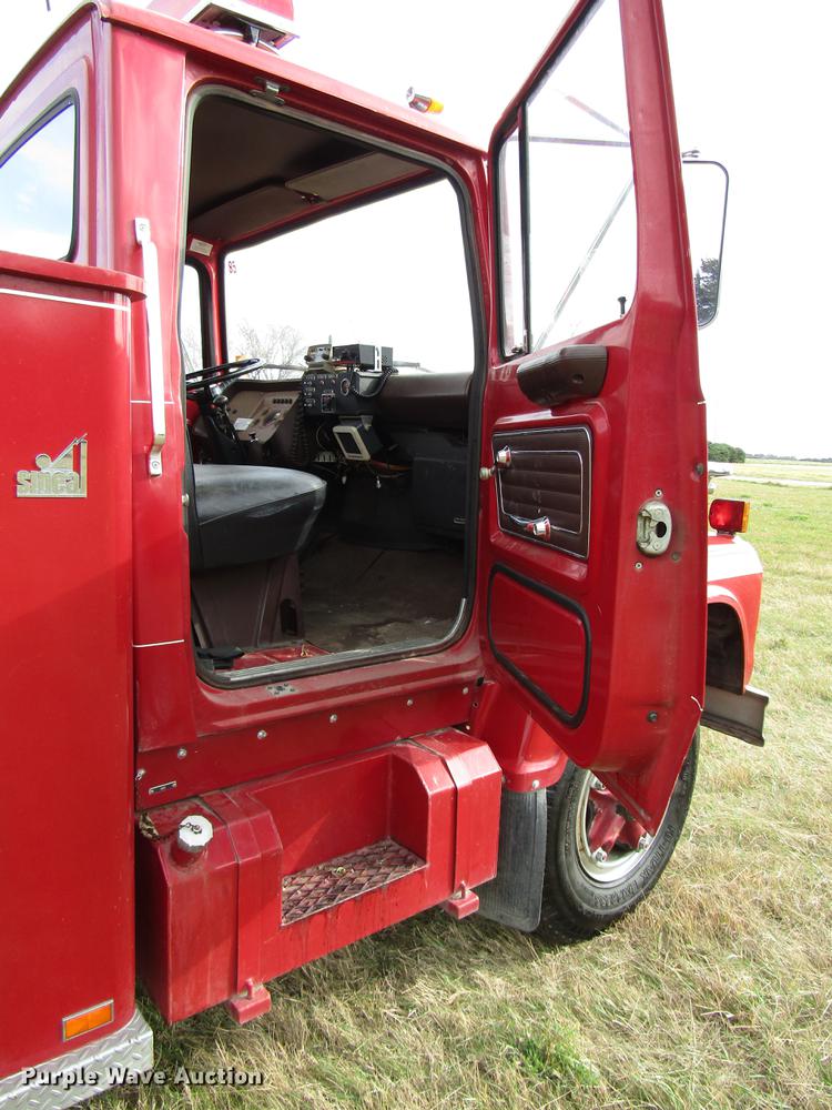 image for item DD3798 1977 Ford 750 fire truck