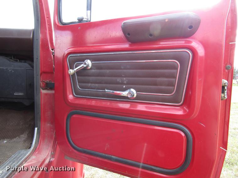 image for item DD3798 1977 Ford 750 fire truck