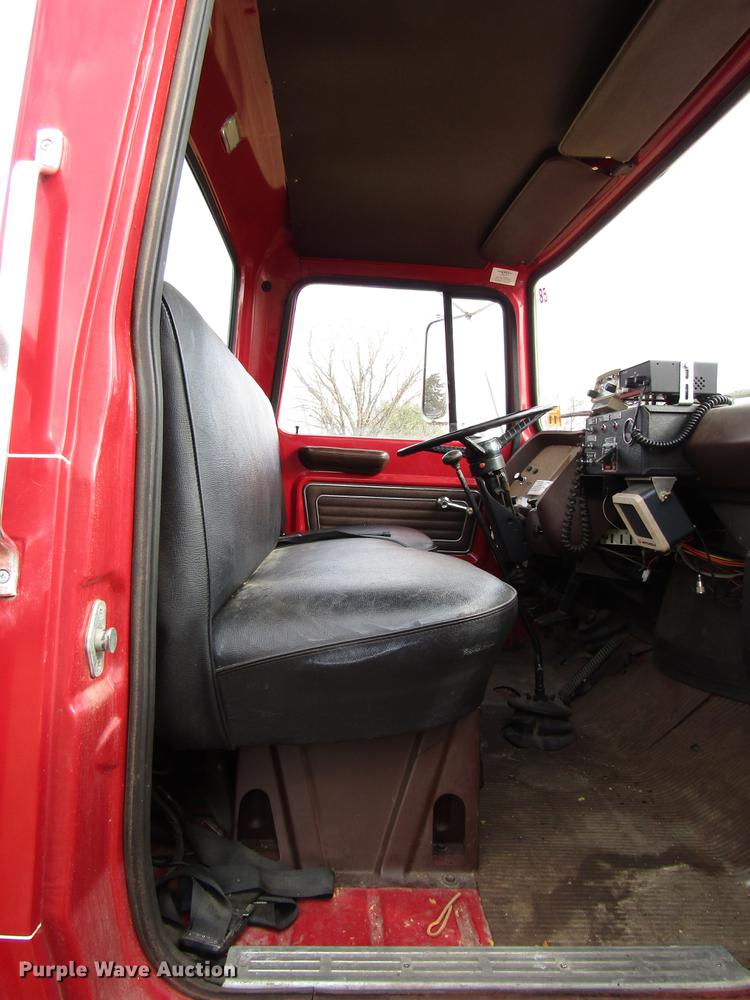 image for item DD3798 1977 Ford 750 fire truck