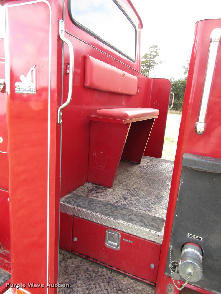 image for item DD3798 1977 Ford 750 fire truck