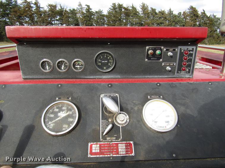 image for item DD3798 1977 Ford 750 fire truck