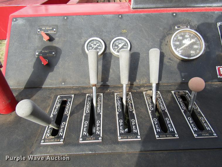 image for item DD3798 1977 Ford 750 fire truck